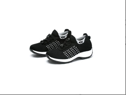 Ultra-Lightweight Sole – Reduces fatigue and makes every step feel effortless