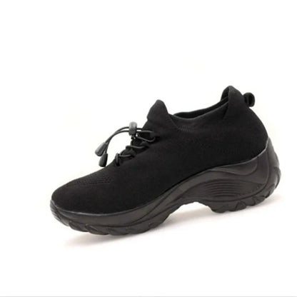 Ultra-Lightweight Sole – Reduces fatigue and makes every step feel effortless